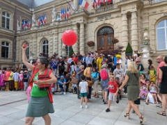 Et aussi 15 * 4624 x 3472 * (8.27MB)